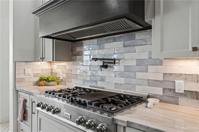 1910 Turtle Dove Circle, Harlingen, TX 78550