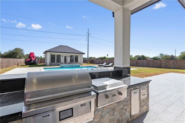 1910 Turtle Dove Circle, Harlingen, TX 78550