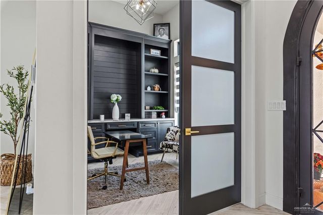 1910 Turtle Dove Circle, Harlingen, TX 78550