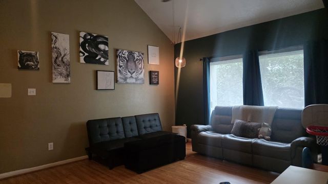 2100 Tanglewilde St 632, Houston, TX 77063