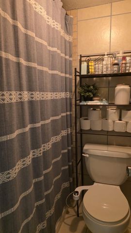 2100 Tanglewilde St 632, Houston, TX 77063