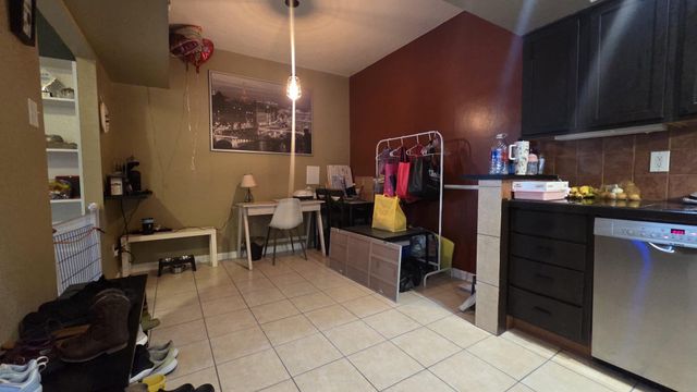 2100 Tanglewilde St 632, Houston, TX 77063