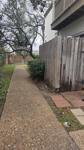 2100 Tanglewilde St 632, Houston, TX 77063