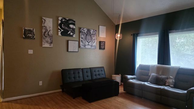 2100 Tanglewilde St 632, Houston, TX 77063