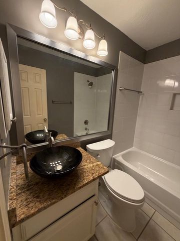 5913 SHANGHAI PIERCE RD, Austin, TX 78749