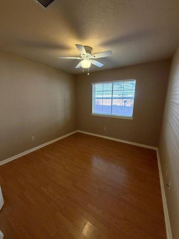 5913 SHANGHAI PIERCE RD, Austin, TX 78749