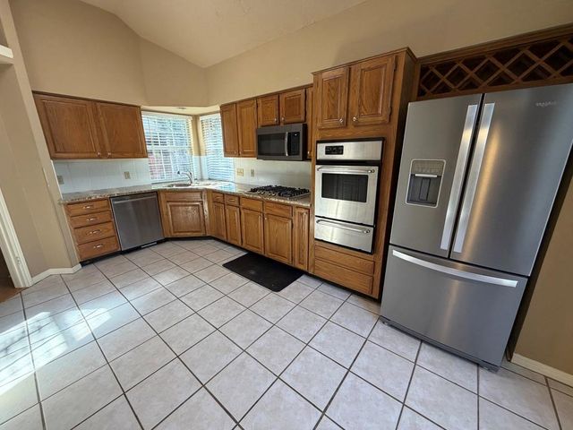 5913 SHANGHAI PIERCE RD, Austin, TX 78749