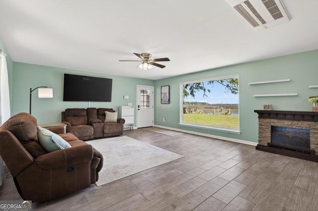 5640 Harrietts Bluff Road, Woodbine, GA 31569