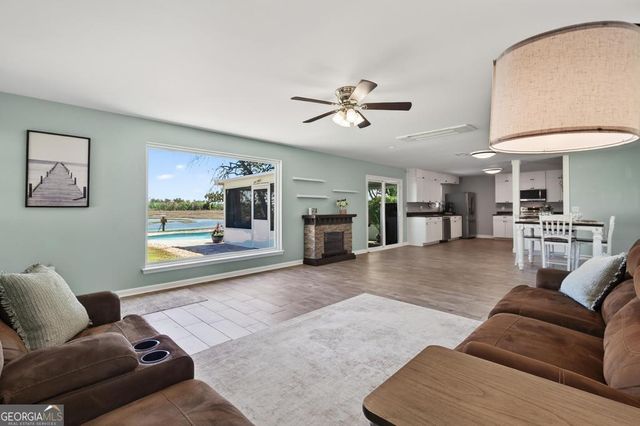 5640 Harrietts Bluff Road, Woodbine, GA 31569