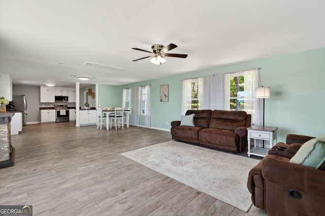 5640 Harrietts Bluff Road, Woodbine, GA 31569