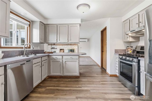 1 Independence Court, Longview, WA 98632