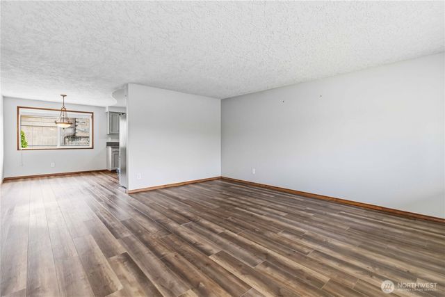 1 Independence Court, Longview, WA 98632