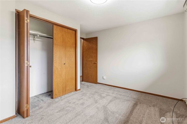 1 Independence Court, Longview, WA 98632