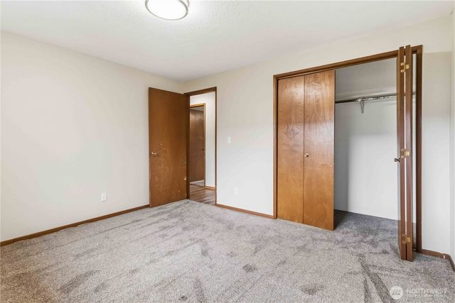 1 Independence Court, Longview, WA 98632