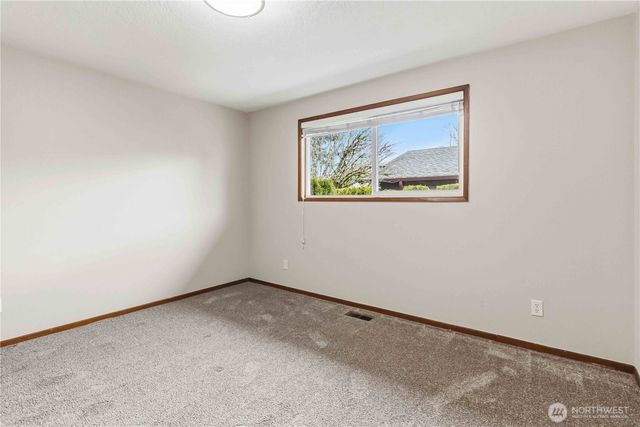 1 Independence Court, Longview, WA 98632