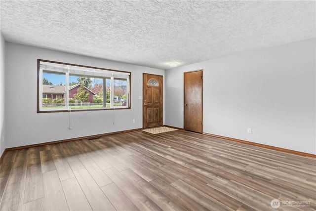 1 Independence Court, Longview, WA 98632