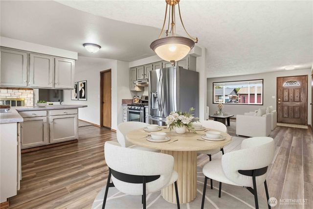 1 Independence Court, Longview, WA 98632