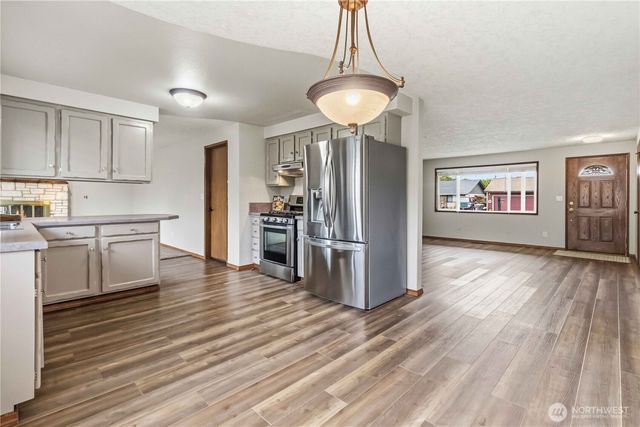 1 Independence Court, Longview, WA 98632