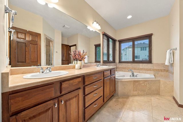 7700 S 25th Street, Lincoln, NE 68512