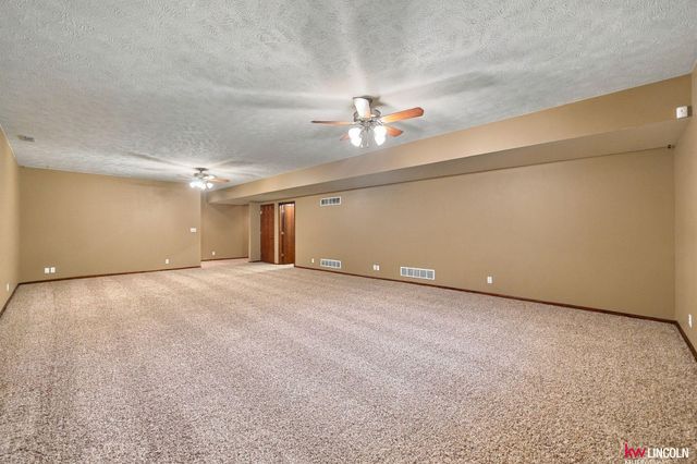 7700 S 25th Street, Lincoln, NE 68512