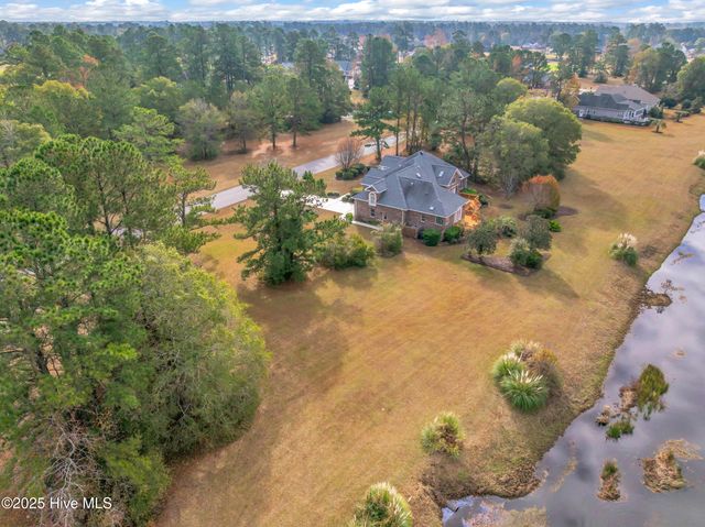 1070 N Middleton Drive NW, Calabash, NC 28467