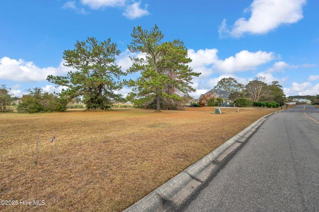 1070 N Middleton Drive NW, Calabash, NC 28467