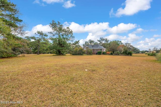 1070 N Middleton Drive NW, Calabash, NC 28467