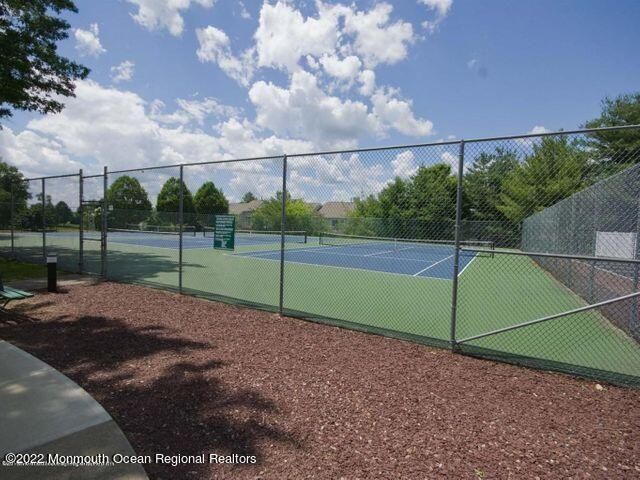 174 Tulip Lane, Freehold, NJ 07728