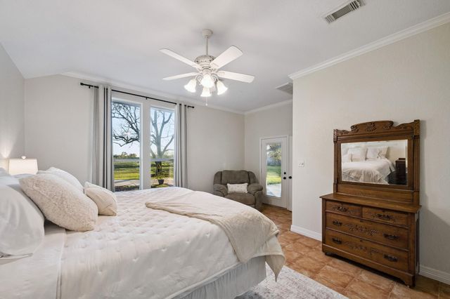 6434 County Road 164, Alvin, TX 77511