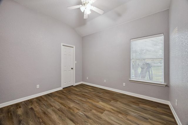 6434 County Road 164, Alvin, TX 77511