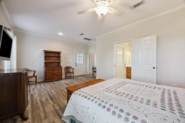 6434 County Road 164, Alvin, TX 77511