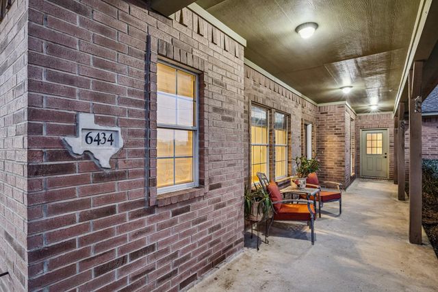 6434 County Road 164, Alvin, TX 77511