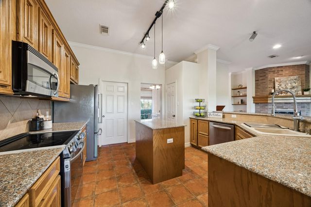 6434 County Road 164, Alvin, TX 77511