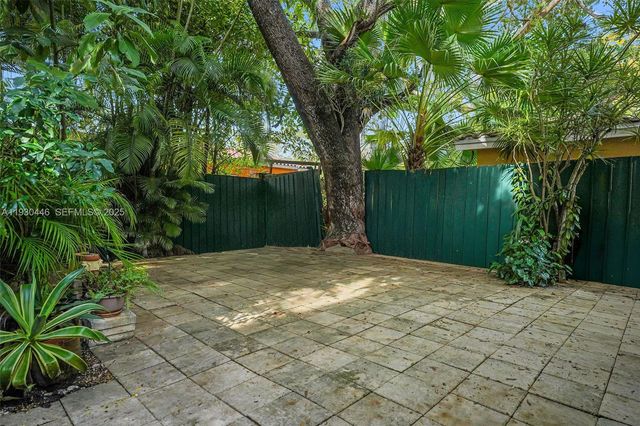 2790 SW 22nd Ave, Miami, FL 33133