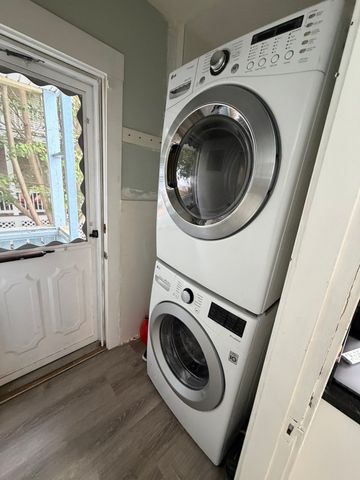 37 Parkdale 37, Somerville, MA 02143