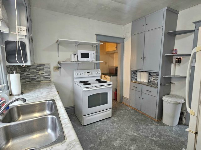 1506 8th Avenue SE, Cedar Rapids, IA 52403