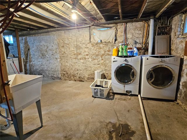 1506 8th Avenue SE, Cedar Rapids, IA 52403