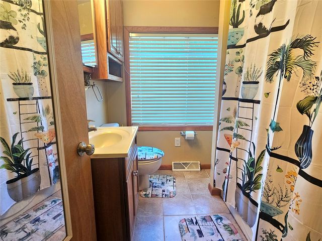 1506 8th Avenue SE, Cedar Rapids, IA 52403