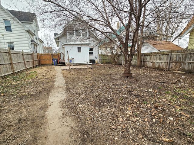 1506 8th Avenue SE, Cedar Rapids, IA 52403