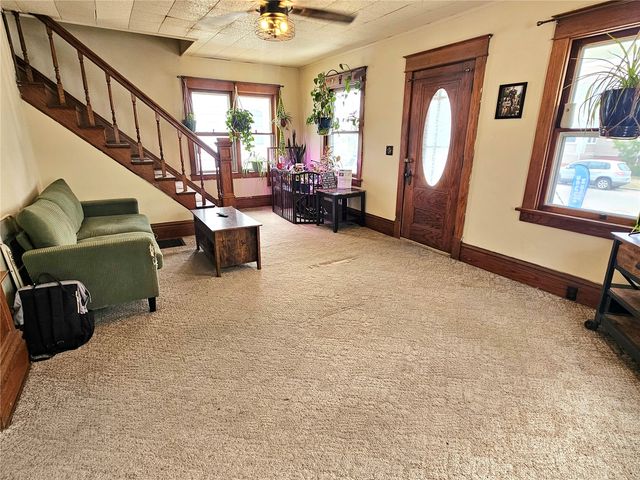 1506 8th Avenue SE, Cedar Rapids, IA 52403