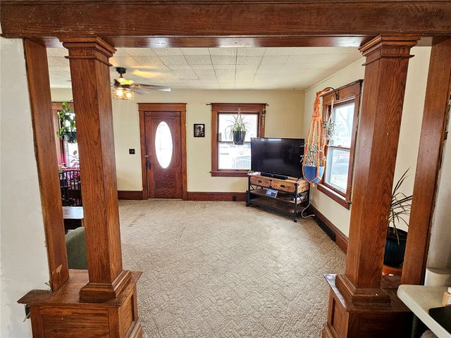 1506 8th Avenue SE, Cedar Rapids, IA 52403