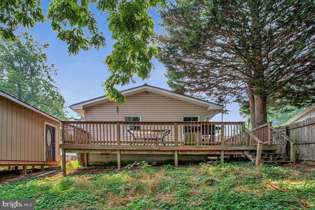 1430 PLATEAU, Saint Leonard, MD 20685