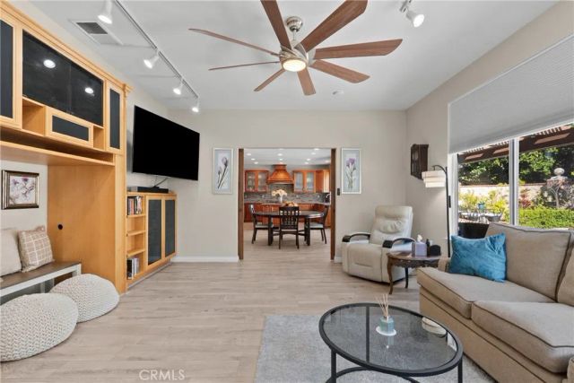 82 Spirngfield, Mission Viejo, CA 92692