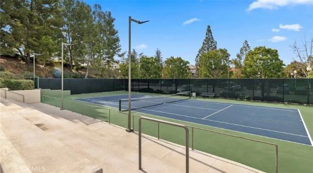 82 Spirngfield, Mission Viejo, CA 92692
