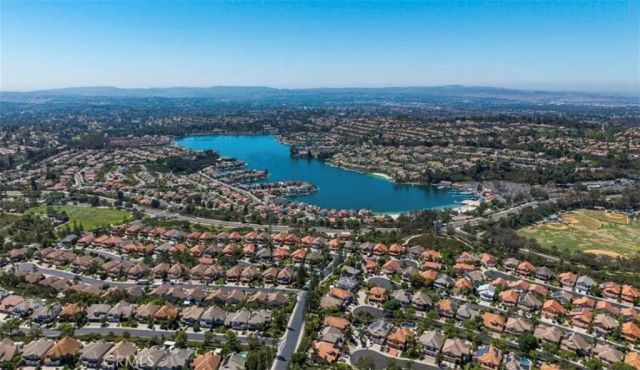 82 Spirngfield, Mission Viejo, CA 92692