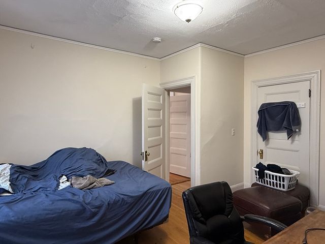 12 Braemore Rd HS, Boston, MA 02135