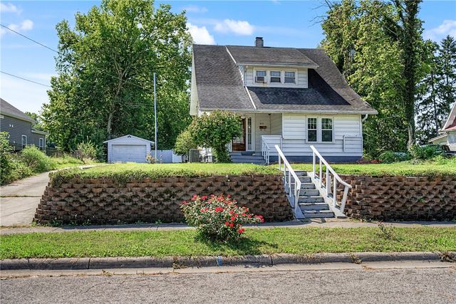 612 W Madison Street, New Carlisle, OH 45344