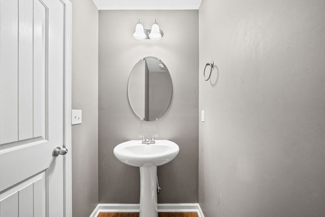 306 Sam Houston Cir, Clarksville, TN 37040