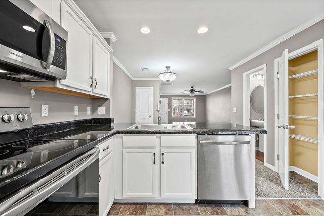 306 Sam Houston Cir, Clarksville, TN 37040