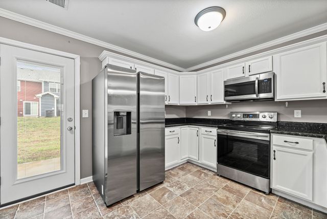 306 Sam Houston Cir, Clarksville, TN 37040